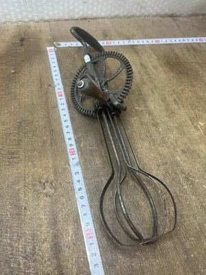 Batteur cuisine fouet Ustensile old tool outil ancien Réf n° 26/921 - Photo 1/4