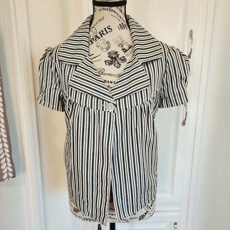 RAMPAGE white striped fashion jacket- size L