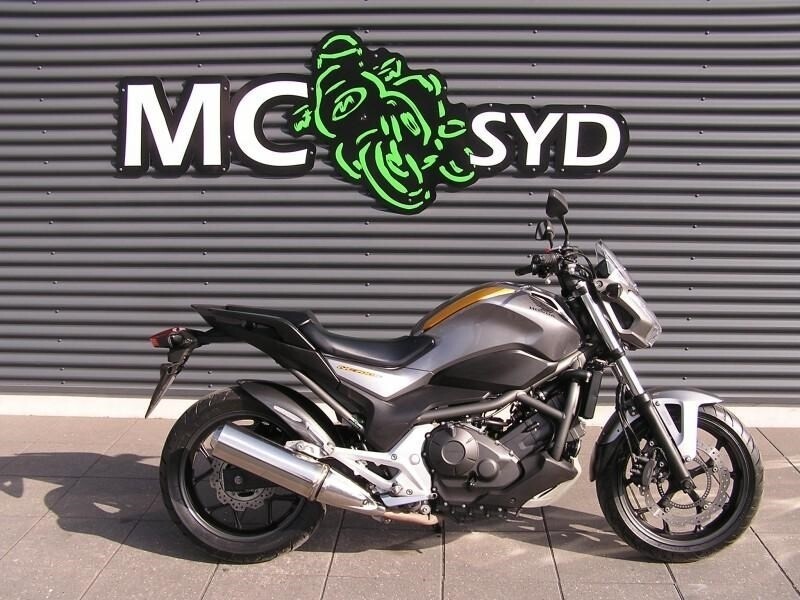 Honda mc 700