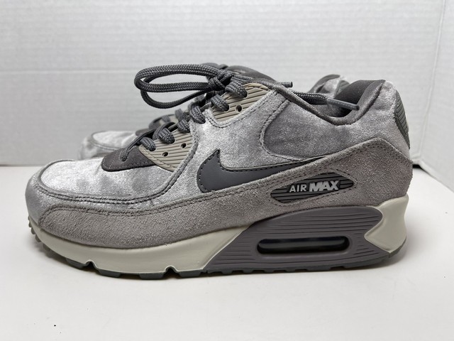 7.5 - Nike Air Max 90 Deluxe Gunsmoke 