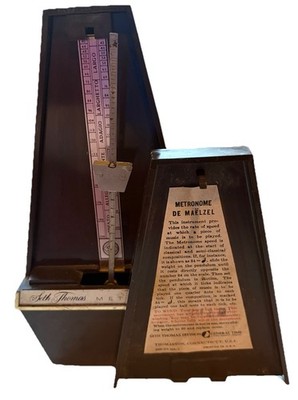 Vintage Seth Thomas Wind Up Metronome-Complete Pendulum-Woodgrain Plastic Case