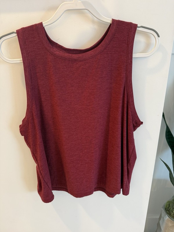 Beyond Yoga Women’s Burgundy Cropped Crew Neck Stretch Yoga Tank Top L
