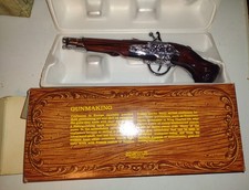  AVON DUELING PISTOL 1760 Gun  - 4 oz Deep Woods After Shave Decanter NIB