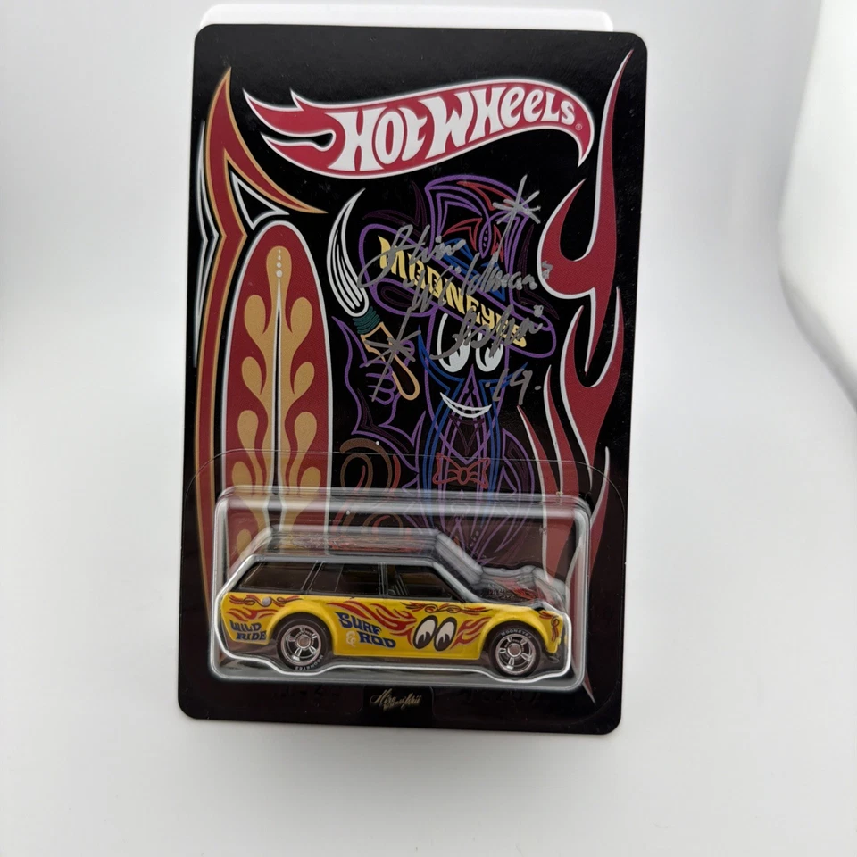 HW 2019 JAPAN COLLECTORS CONVENTION Autographed set. DATSUN BLUEBIRD WAGON 510 - Image 2 of 4