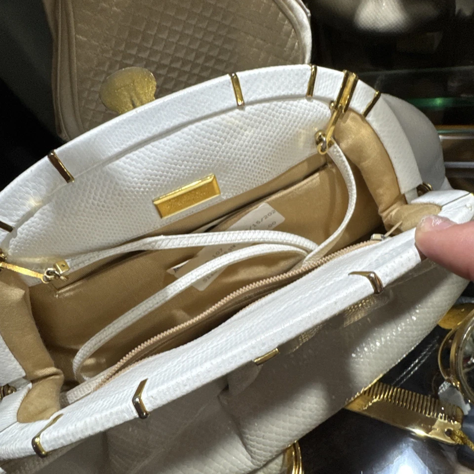 Vintage Judith Leiber snakeskin bag in white Clutch 80’s 90’s - Image 2 of 4