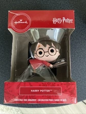 Hallmark Harry Potter Christmas Ornament 2019 Red Box Flying on Broom~