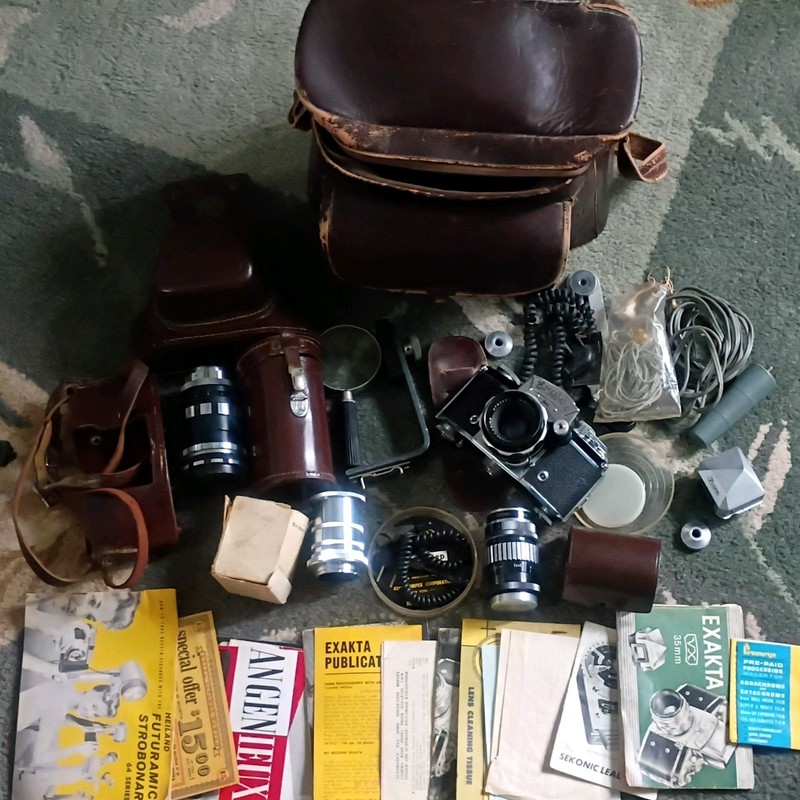 Ihagee Exakta VX 35mm SLR Camera Black w/ Schneider-Kreuznach Xenon Lens