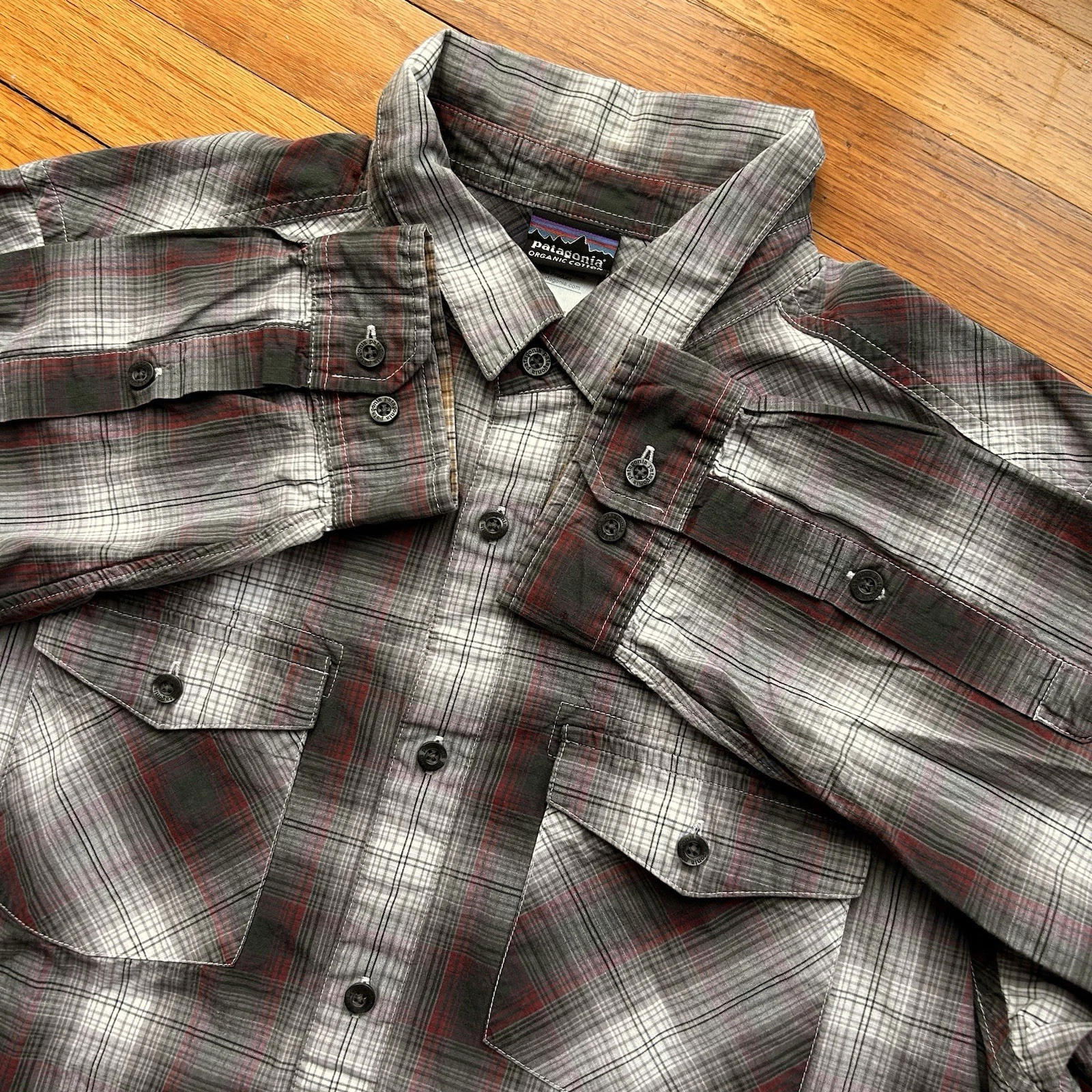 patagonia men’s medium long sleeve button up plaid shirt