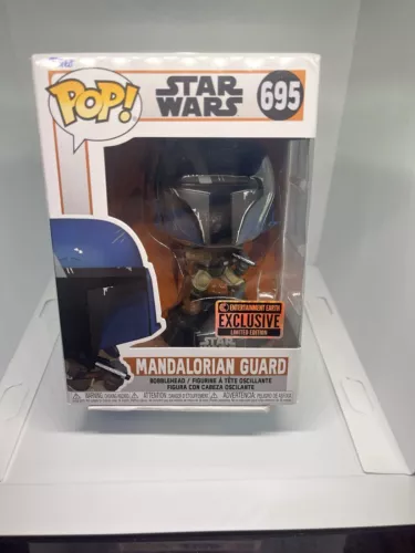 Funko Pop Vinyl Star Wars  Mandalorian Guard #695 LIMITED EDITION 