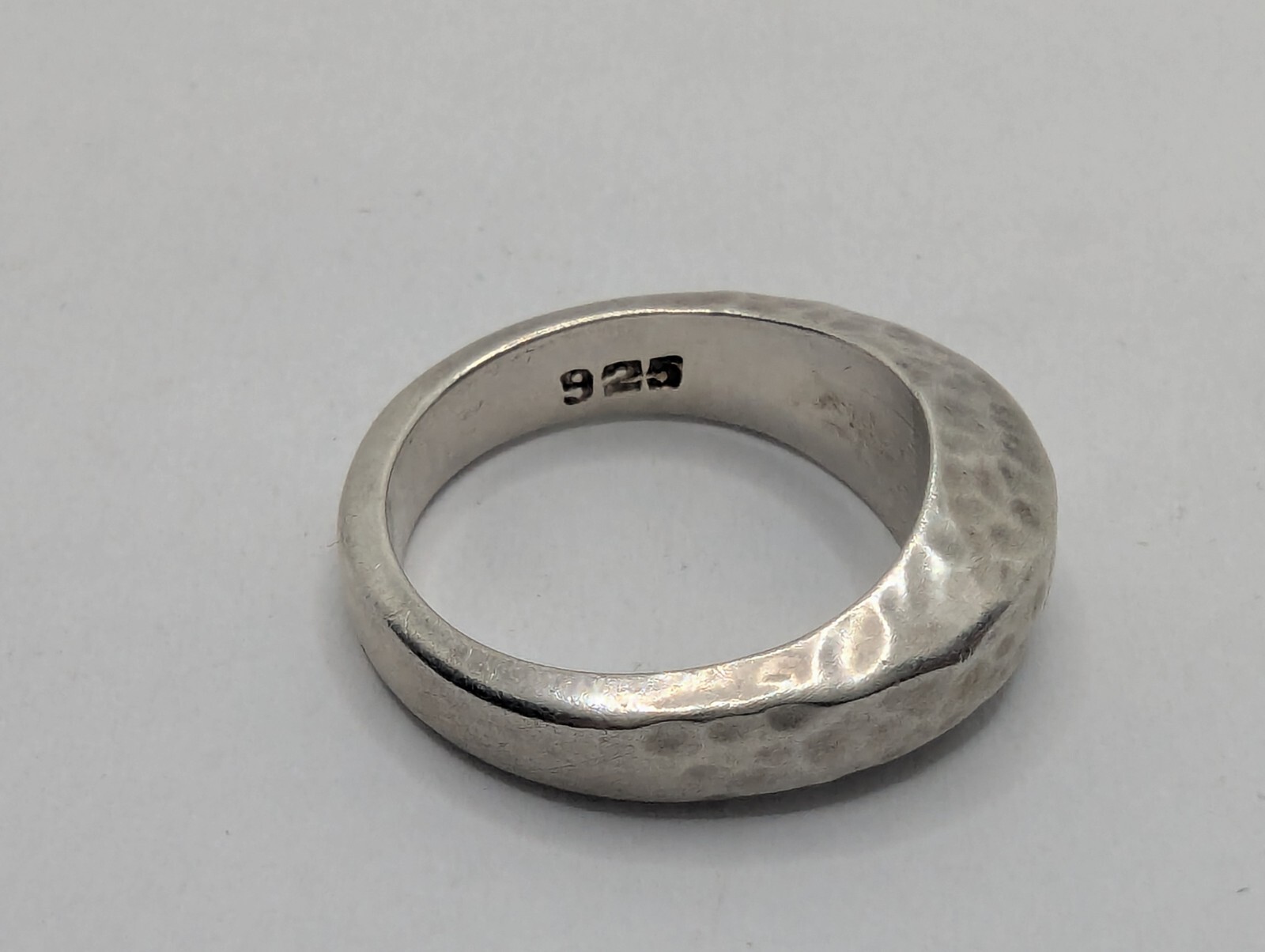 Solid Sterling Silver 925 Hammered Ring Size 6.5 - image 4