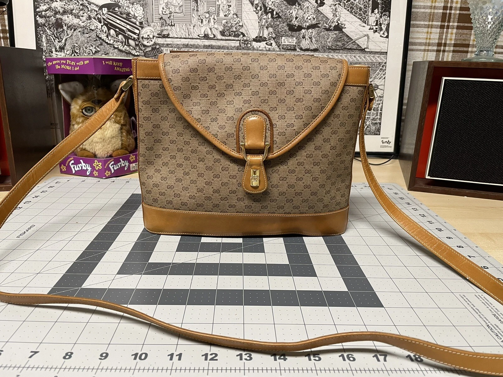 Borsa a tracolla vintage anni '80 Gucci marrone rivestita in pelle in tela finiture