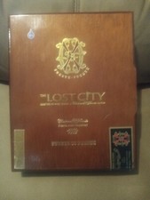 Fuente OpusX The Lost City limited edition 2016 wooden cigar box