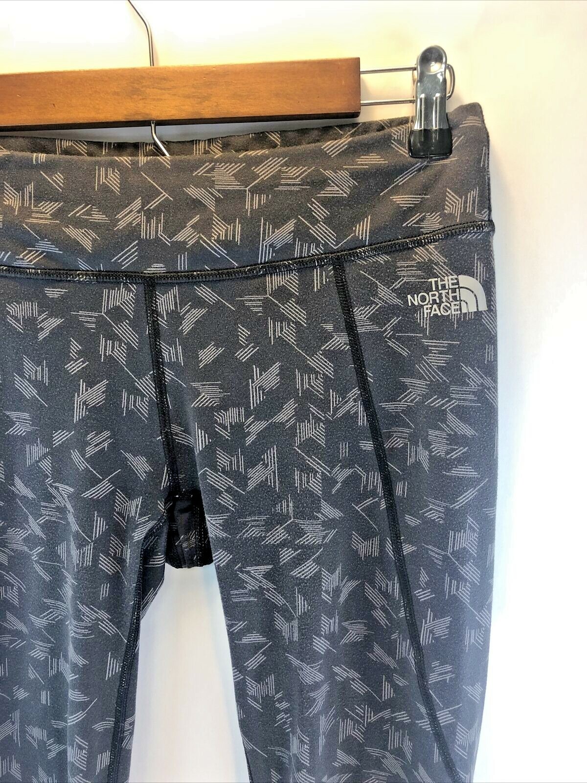 The North Face Women's S Reg Capri Athletic Stretch Leggings Geometric Dark  Grey | eBay