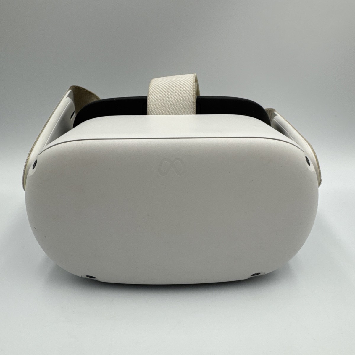 Meta Oculus Quest 2 VR Headset KW49CM - White, 2 Controllers