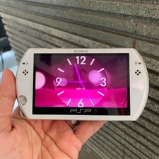 Pre-Owned Sony PSP GO White PSP-N1001 - See Photos Read Description!!