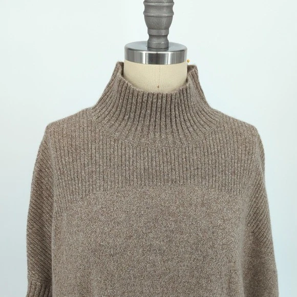 00580 Isaac Mizrahi 100% Cashmere Tunic Sweater Brown size XS/Small fall winter - Image 3 of 4