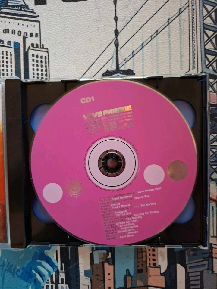 LOVE PARADE - ONE WORLD ONE - THE 2000 COMPILATION 2CD!! - Bild 4 von 4
