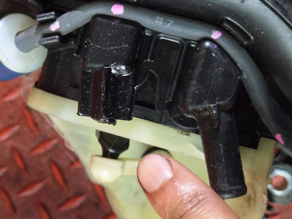 Colector de admisión 2009-2018 con acelerador para Toyota Rav4 171200V010 leer nota Foto 2 de 4