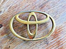 Toyota Gold Tone Emblem Logo Symbol Badge Trunk Rear Oem Abs 3 Srsd