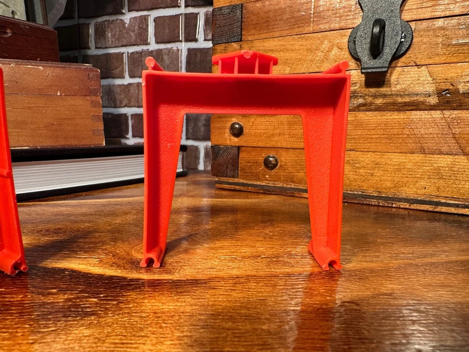 Set of 2 Vintage Hot Wheels stackable Red Trestle - Image 2 of 3