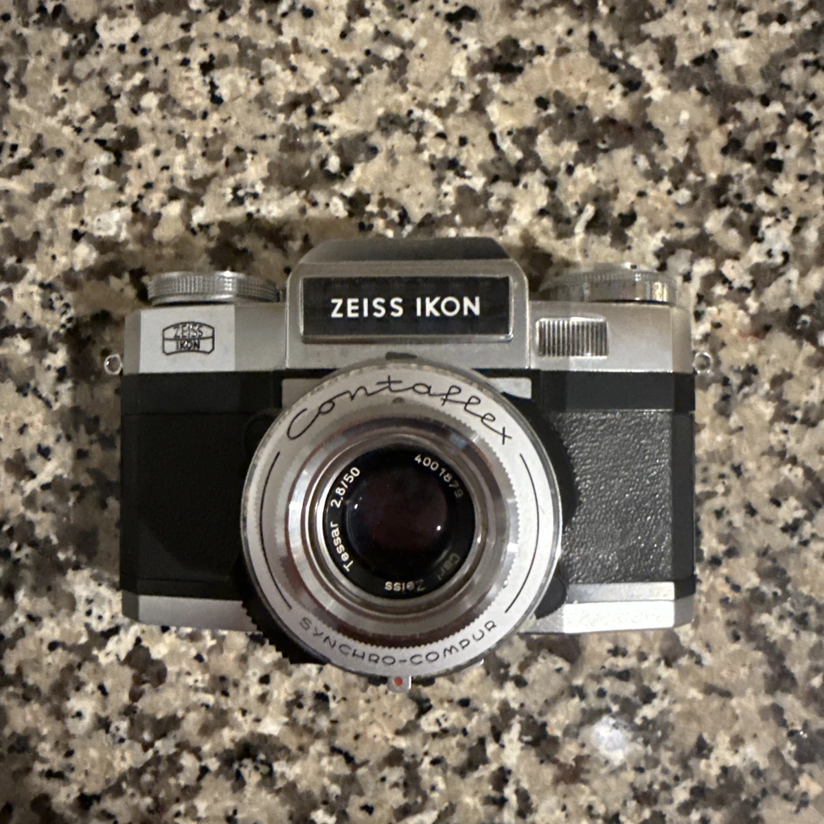 Lot 458 - A Zeiss Ikon Contax II Rangefinder Camera