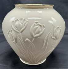 Lenox 120th Anniversary Collection Masterpiece Globe Vase Ivory w 24k Gold Trim