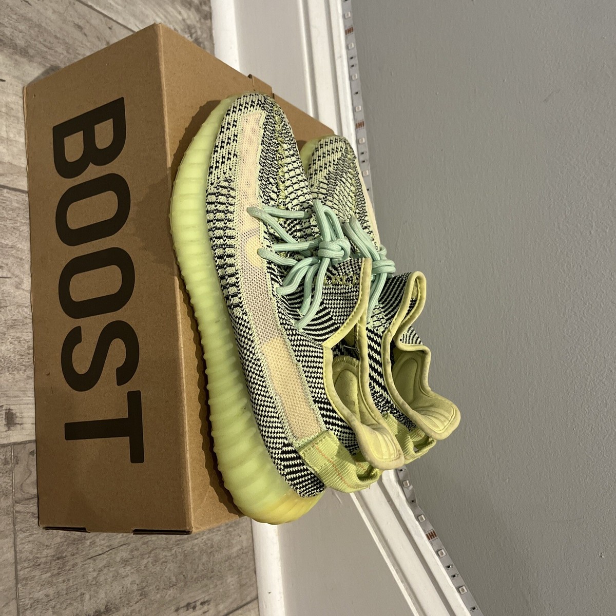 Size adidas Yeezy Boost 350 V2 Yeezreel Non-Reflective
