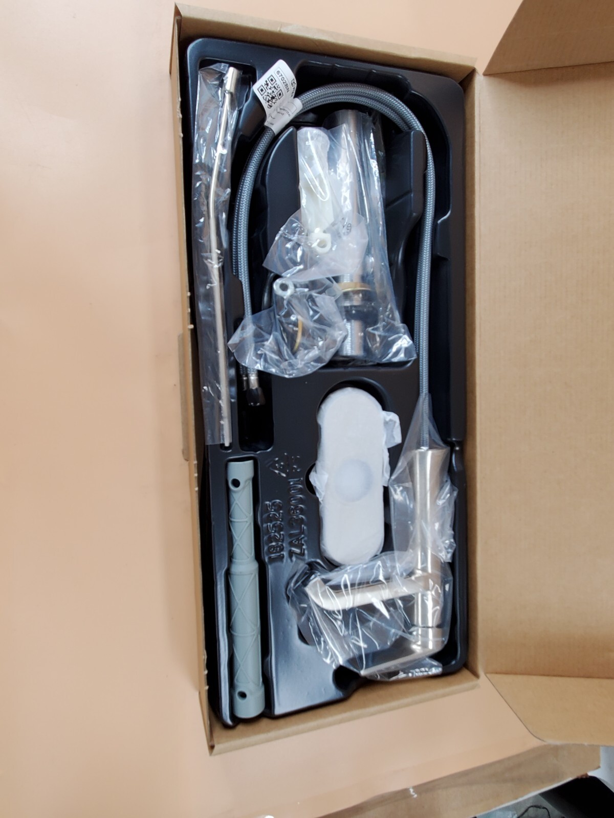 Moen 6702BN Genta LX Single Handle Centerset Bathroom Faucet Brushed