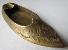 Brass Etched Turkish Shoe / Slipper Ashtray - Stamped LD GIFT Z.Y. INDIA on Btm
