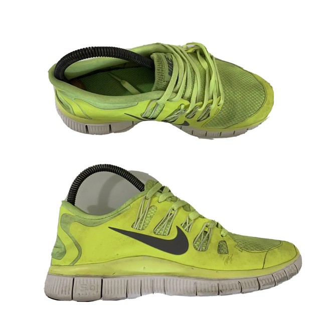 neon green nike womens running shoes