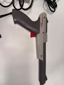 Nintendo 1985 Original NES Action Set Home Console W/2 Controllers Zapper & Game