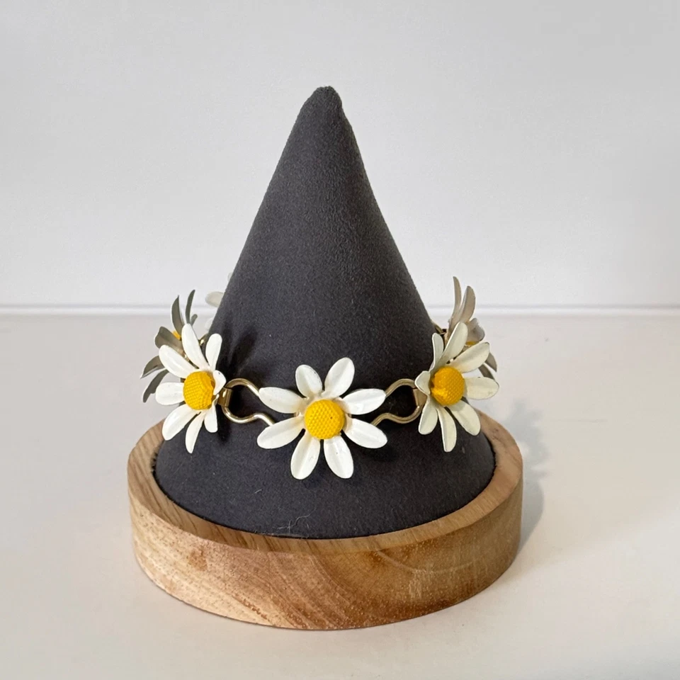 Pulsera Cadena Margarita Esmalte Flores Blancas Tono Dorado Foto 2 de 4