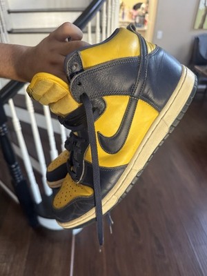 Nike Dunk High Varsity Maize Michigan CZ8149-700 Men's Leather High Top Sneakers