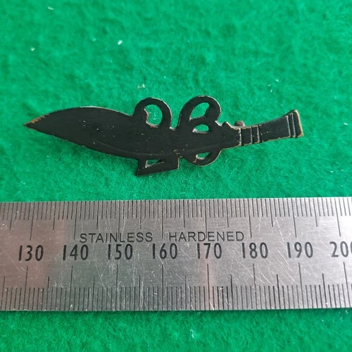 WW2 26th Gurkha Rifles Cap Badge - British Army