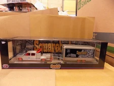 M2 MACHINES ‘73 CHEVY CHEYENNE 30 DUALLY & ‘73 GMC SIERRA SYNDICATE raw chase