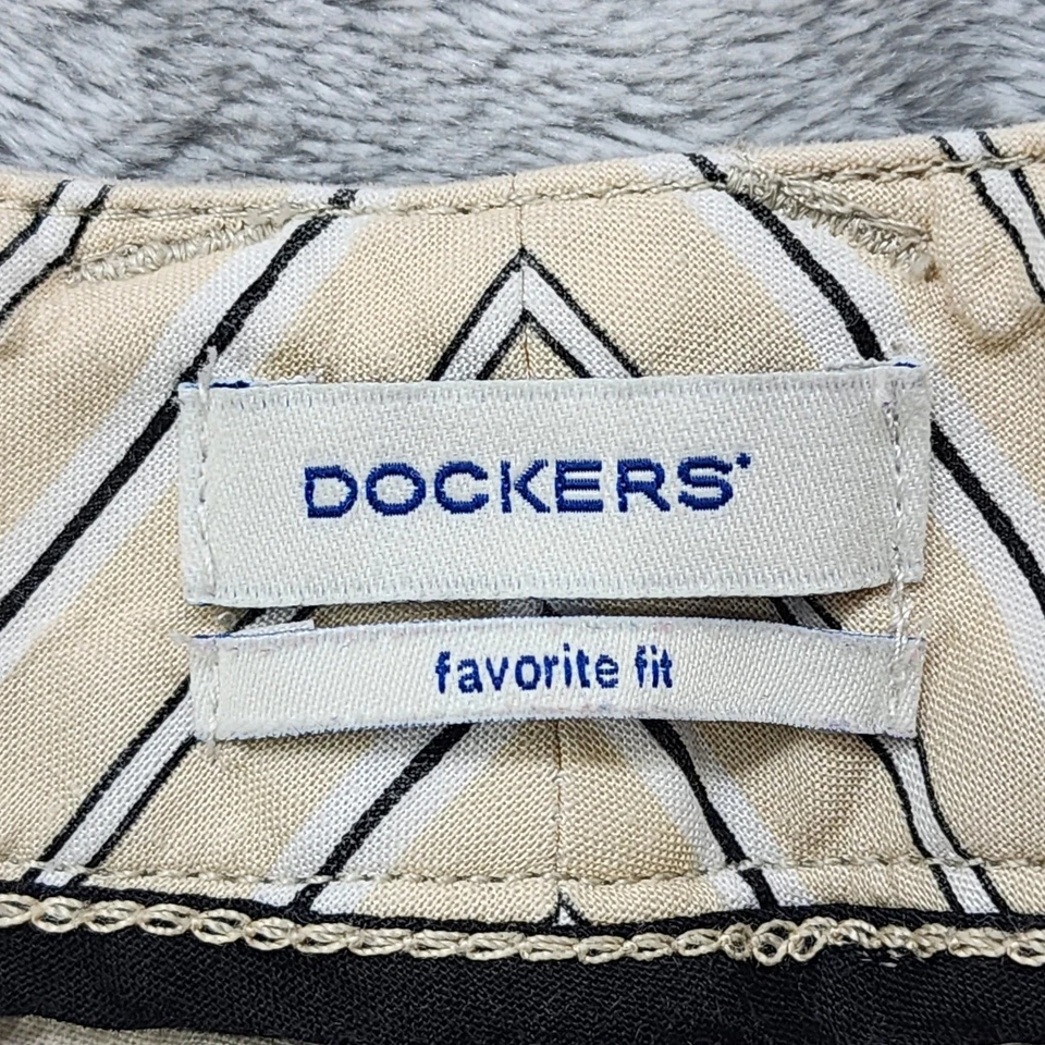 Dockers Pants Womens 4 Beige Khaki Favorite Fit Jaelynn Mid Rise Trouser Leg - Image 4 of 4