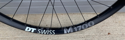 27.5 Dt Swiss M1700 Spline 40 UM 6 bolt disc 40mm width 148x12