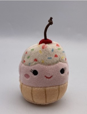 Squishmallow Squishville Cute 2'' Plush Mini CLARA CUPCAKE Cake Sundae Sweet