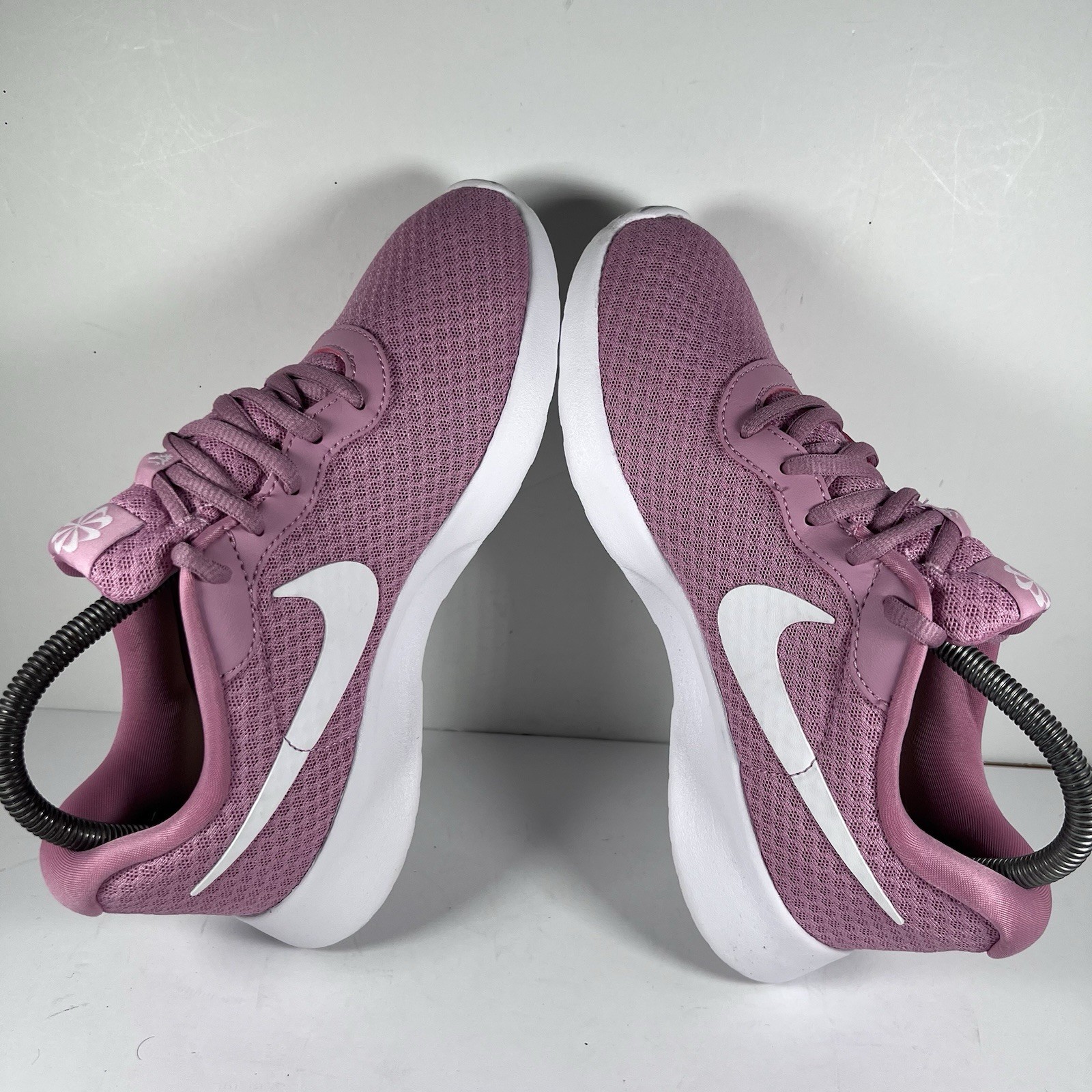 Nike Tanjun EasyOn Elemental Pink Lace Up Athletic Shoes Sneakers Women's 7.5 thumbnail 5