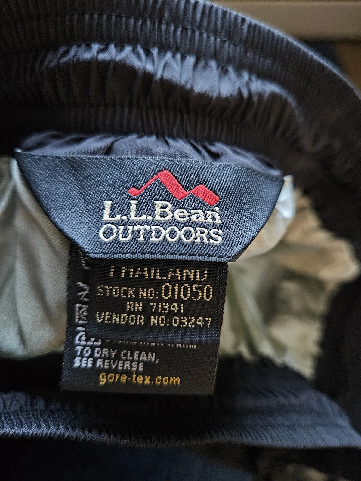LL Bean Gore Tex Womens XL Black Rain Pants Waterproof Outdoor Hiking Fishing
Opens in a new window