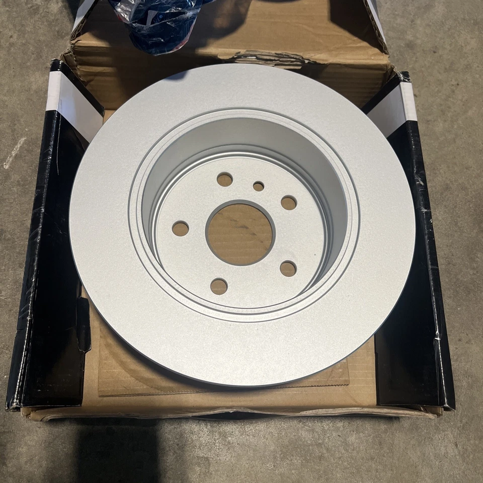 Rotor de freno trasero Bosch Quietcast 50011234 para Lexus Toyota Camry Highlander Foto 2 de 2