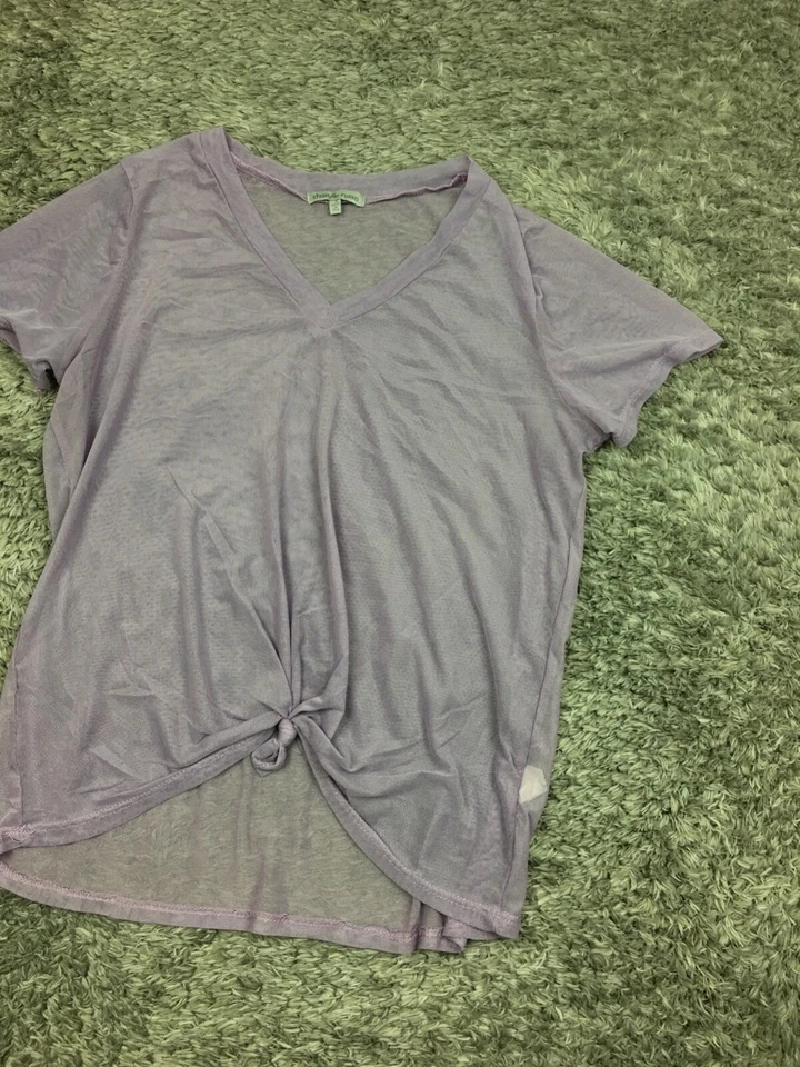 Blusa Charlotte Russe See-Through Feminina Tamanho Pequeno Roxa Transparente Frente Gravata Decote V - Imagem 2 de 4