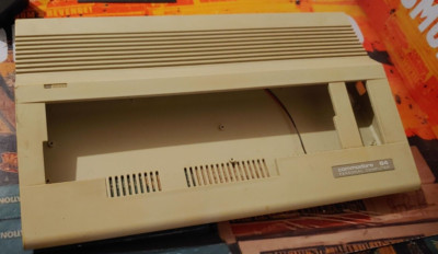 Commodore 64 II Computer-Case Gehäuse mit Schrauben 1700032 8bit classic