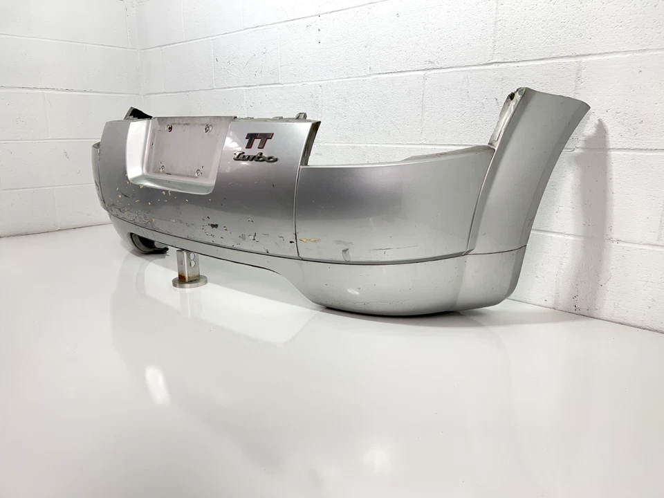 AUDI TT QUATTRO 8N MK1 1999-2006 CUBIERTA PARACHOQUES TRASERO VERDE 8N0807511A OEM Foto 2 de 4