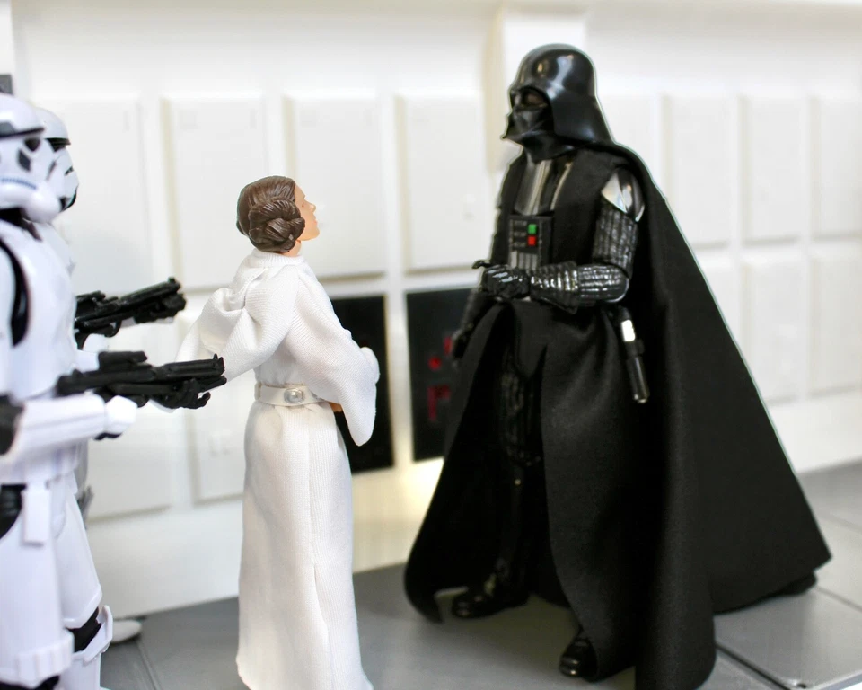 Expositor de diorama Tantive IV para figuras de la serie The Black de Star Wars, impreso en 3D Foto 2 de 4