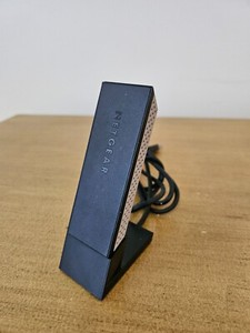 NETGEAR A6200 USB Wireless Adapter + Desktop Dock/Cradle- Black/Grey