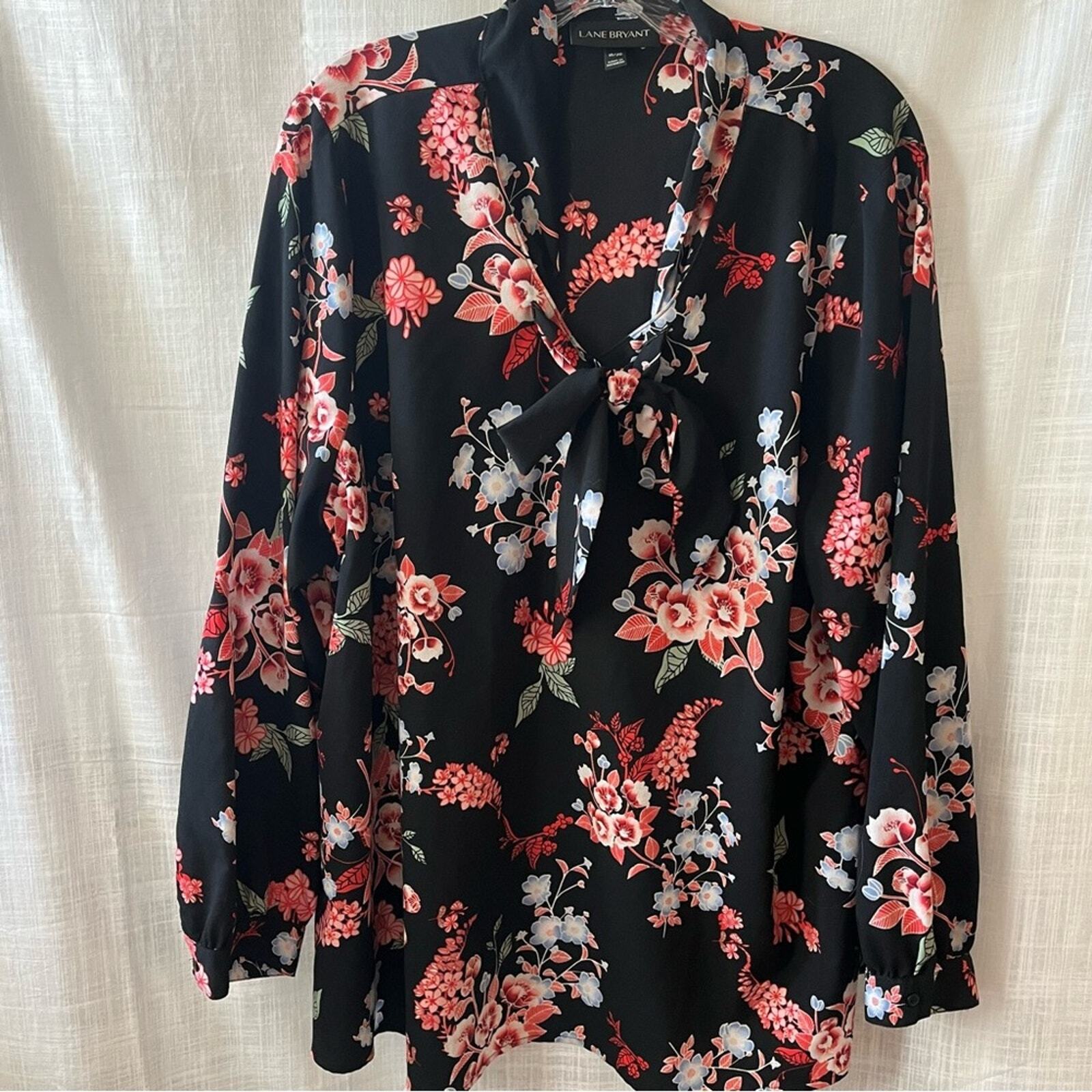 Lane Bryant Floral Plus Size Womens Top in Size 18 20