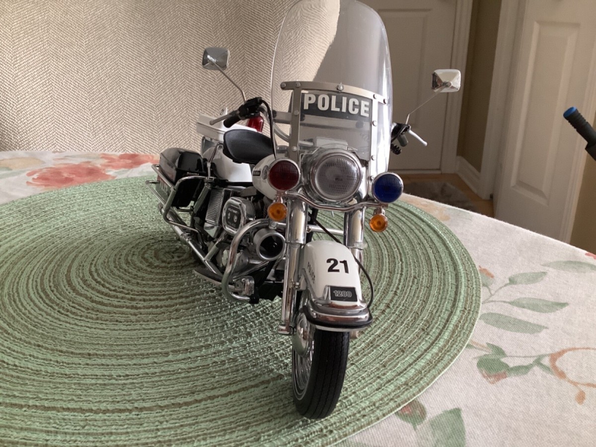 Franklin Mint 1976 Harley-Davidson Police Patrol