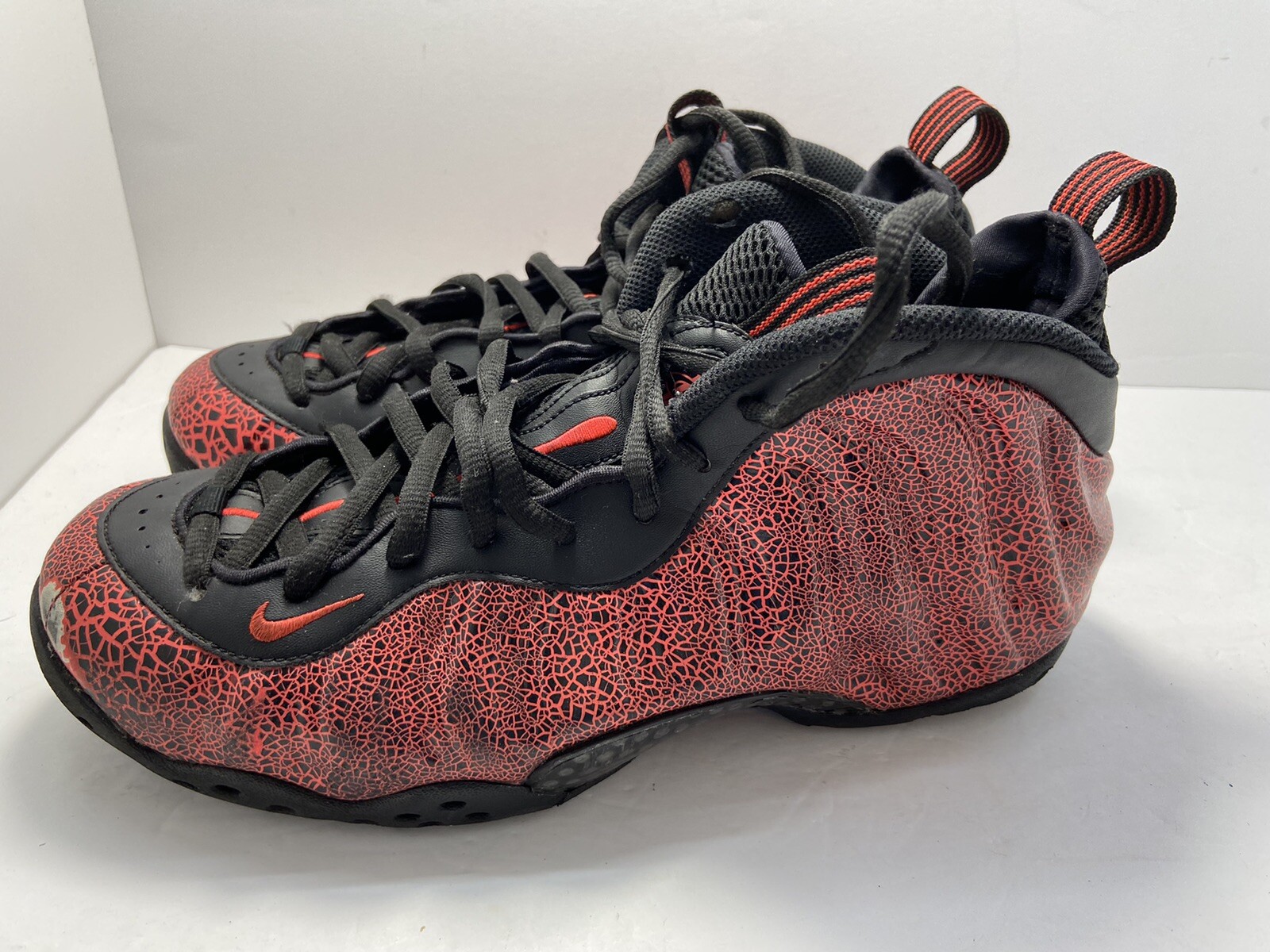 foamposite cracked lava on feet