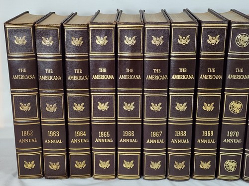 17 - Vintage Americana Encyclopedia Annuals 1962 - 1978 - Foto 5 di 6